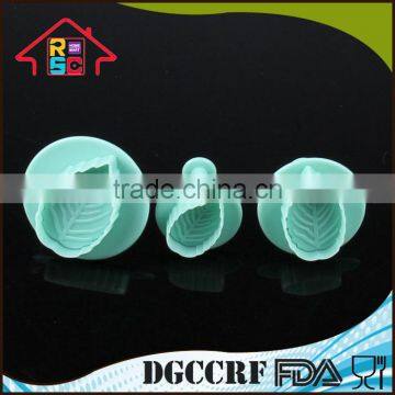 NBRSC Leaf Decorated Plunger Cookie Cutter 3-piece Set Cookies Cutter Set photo-2