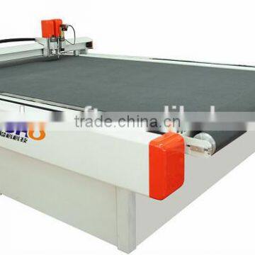 IECHO BK2516 PVC Coil Car Mats and Carpets and Logo Floor Rug Automatic CNC Cutting Machine photo-2