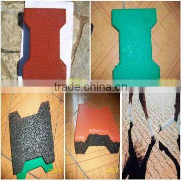 Interlocking rubber tile