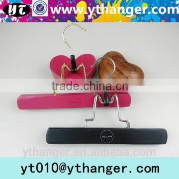YY0457 High Quality Clips Hair Extension Hangers With Logo for Shop Wigs Hanger photo-6