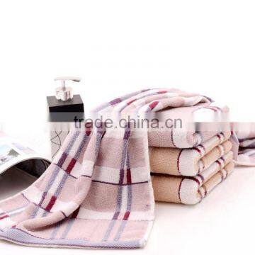 Hot Sale Good Qulity 100% Cotton Face Towel Wholesale Plaid Towel photo-4