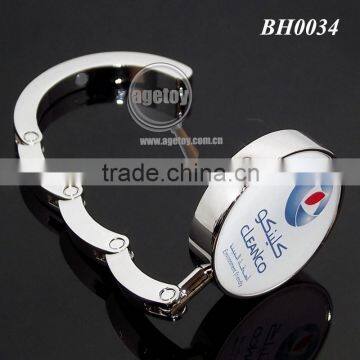 Saudi Arabia Souvenirs Promotional Round Portable Foldable Handbag Holder Hook Zinc Alloy Metal Dubai Print Custom Bag Hanger photo-4