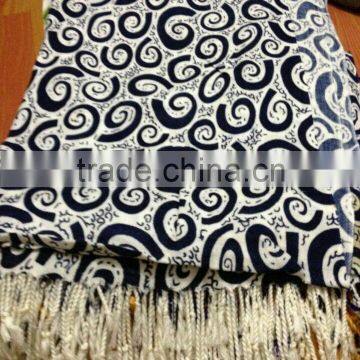 fashion cross print acrylic scarf