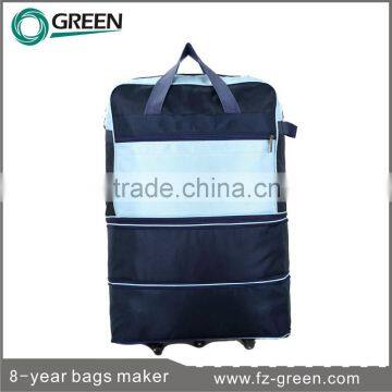 2015 Tote Trendy With Wheels Travel Kit Bag