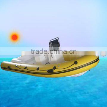 New 580cm fiberglass boat with console for fishing for sale