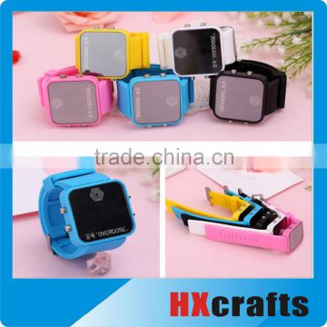 Colorful Exquisite Appearance Digital LED Mirror Watch with Soft Rubber Material