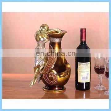 Creative modern minimalist home resin crafts animal bird peacock modeling red wine rack