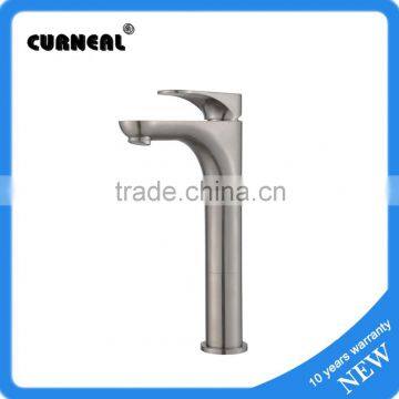 No.Y4518 Cheap Desk Mounted Bathroom Single Handle Antique Bathroom Taps