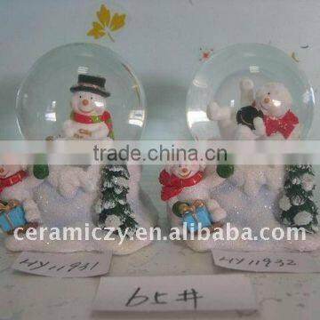 New polyresin christmas water globe