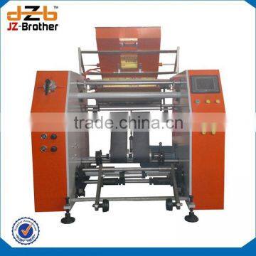 Plastic stretch film rewinder, rewinding machine, packaging machine