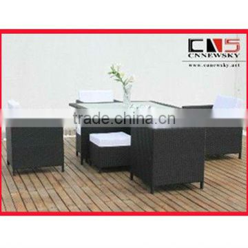 popular outdoor PE rattan furniture set with toughened glass of insertion