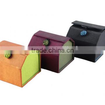 131151521 house shape sewing box