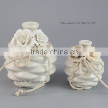 BSCI SEDEX Audit Customized Hand-made Flower White Porcelain Reed Diffuser Set With Rattan Sticks photo-4