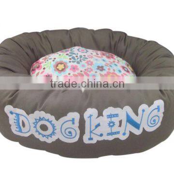 BSCI Qqpet Factory Wholesale Pet Shop Products New Slipper Pet Bed & Eco Friendly Flower Shaped Pet Bed photo-6