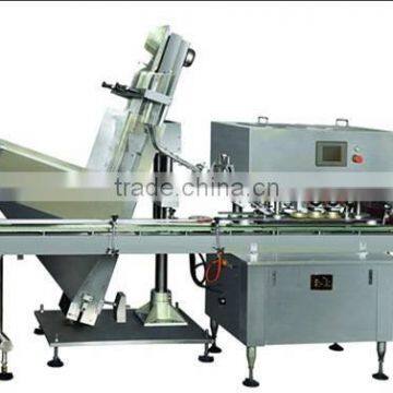 Automatic bottle capping machine