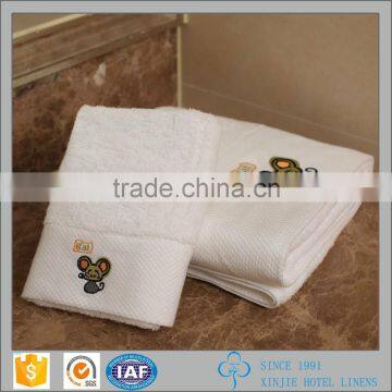 16S White Embroidery Hotel Towels Sets