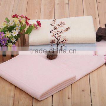 Chinese plum blossom pattern100%cotton material sateen terry compressed towel