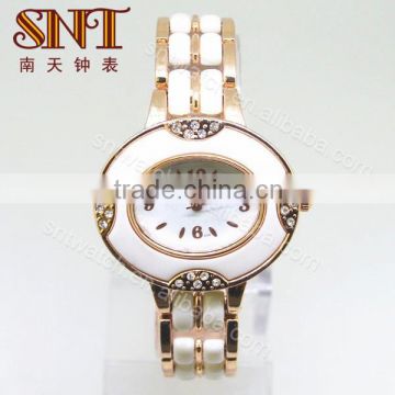 Luxury alloy watch stylish quartz watch on promotion