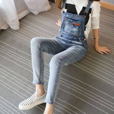 Джинсовые комбинезоны