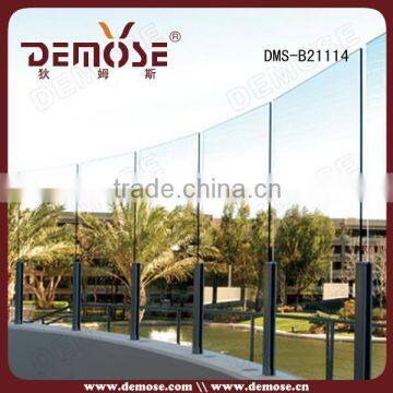 plexiglass railing exterior / tempered glass deck railing