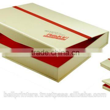 Custom Printed Shirt Boxes high quality customized saree gift boxes.