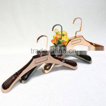 Wholesale electric clothes plastic hanger for coat