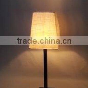 Nida's Modern Simple White Fabric Shade Table Lamp