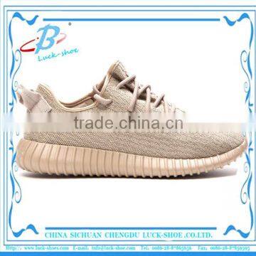 Popular design Yeezy sports shoes light weight