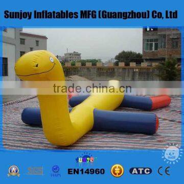 Sunjoy factory price inflatable snake floating for water games Adult Kids