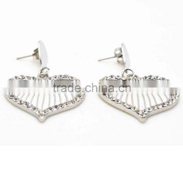 fashion earrings with heart charm for ladies