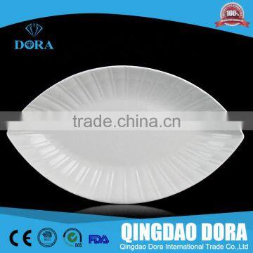 A manufacturer of leaf shape hotel porcelain top plates