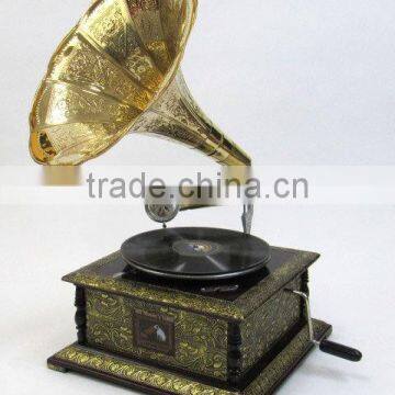 Decorative Brass Etching Square Gramophone