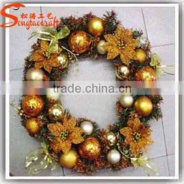Beautiful Artificial Christmas Wreath for Doceration photo-5