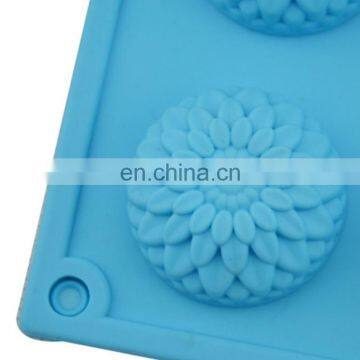 15 Holes DIY Daisy-shaped Ice Cubes and Molds for Cakes, Chocolates and Puddings photo-3