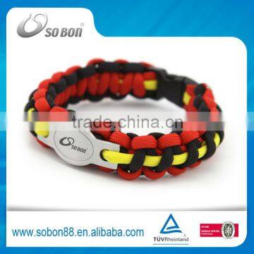 Wholesale dog tag paracord bracelet weaves with charm