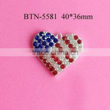 Hot selling factory price heart rhinestone button in stock (btn-5581)