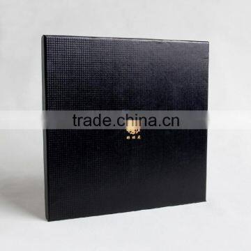 China Printing Factory Make Black Packaging Box With Gold Printed for Women's High Grade Necklace photo-2