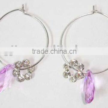 Fashion earring with purple pendant