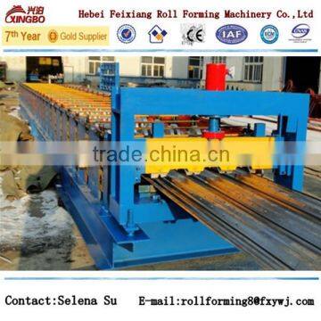 forming machine for manufacturing of containers