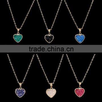 Natural Raw Heart Stone Necklace Semi-precious Quartz Pendant Necklace Choker For Ladies