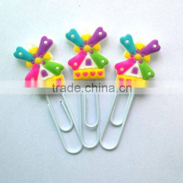 Custom PVC plastic bookmarks flower shape paper clip
