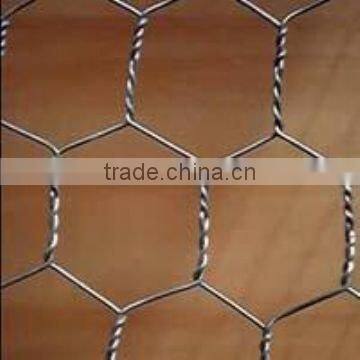 hexagonal wire mesh fence