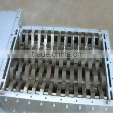 Waste circuit board shredder