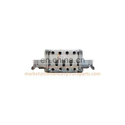 Foton Auman Weichai Engine Gearbox Zf/Fast Truck Spare Parts 1b24984504071 Lower Hanger&Step Board Self photo-2