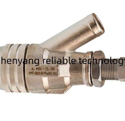 Máquina de limpieza de agua de ultra alta presión accionada por motor eléctrico con bomba de alta presión de 1500 kg photo-4