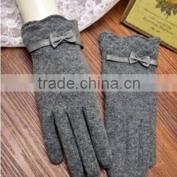 2016 Fashion New Design Wholesale Wool Gloves