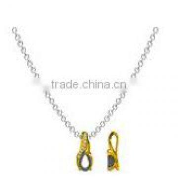 Pear Center Stone Pendant