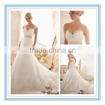 2014 New Fashion Crystal Beaded Embroidery and Lace Appliques on Net with Wide Hemline Bridal Wedding Dress China (WDBG-2616)