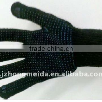 Knitted pvc dots gloves