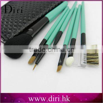 New Design Low Price Makeup Brushes